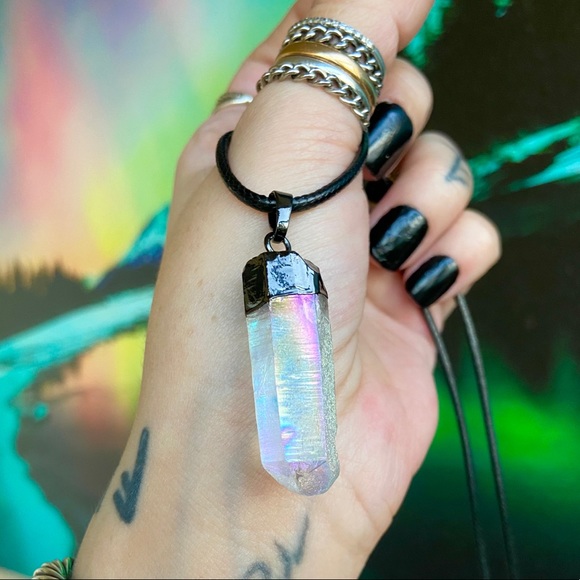Genuine aura iridescent crystal on leather cord - Picture 7 of 12